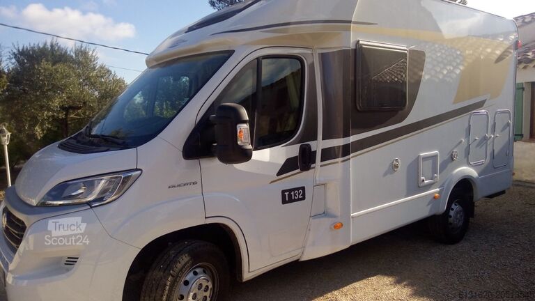 Autocaravana semi-integrada Carado T 132