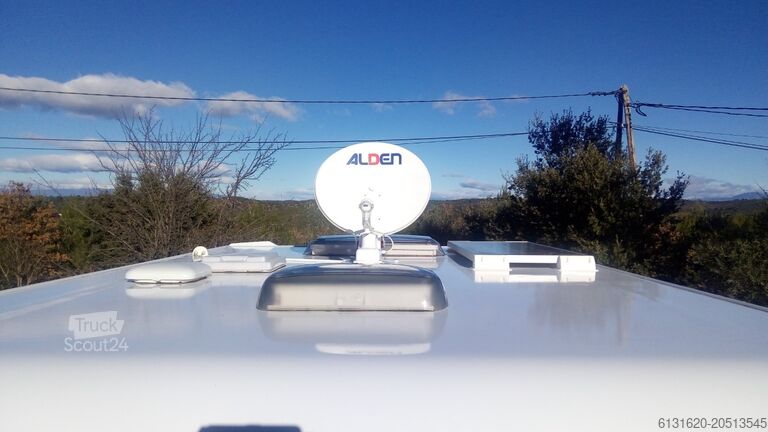 Autocaravana semi-integrada Carado T 132