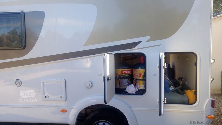 Autocaravana semi-integrada Carado T 132