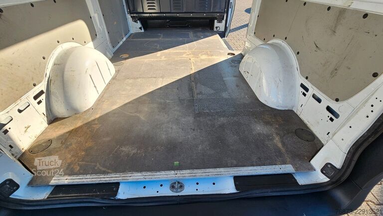 Κλειστό βαν MERCEDES-BENZ Vito  114 CDI/BT RWD LANG / EXTRALANG KLIMA  TPM