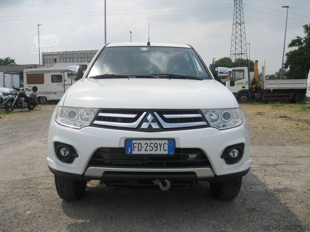 FUORISTRADA PICK UP Mitsubishi L200