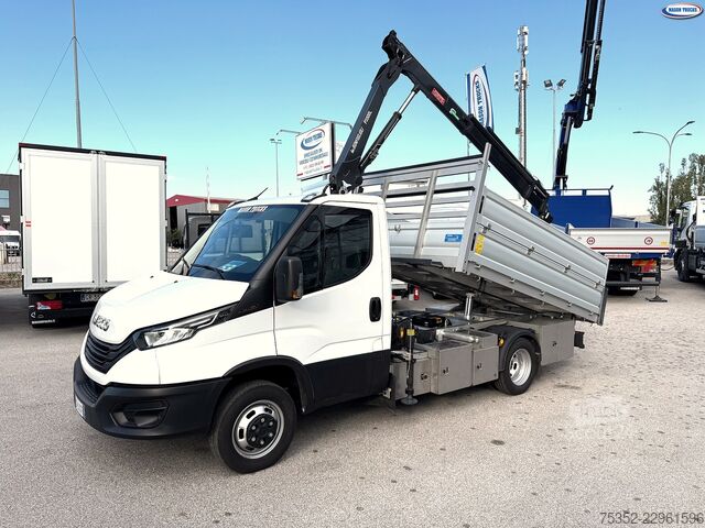 Vrachtwagen met kraanopbouw Iveco Daily 35c180