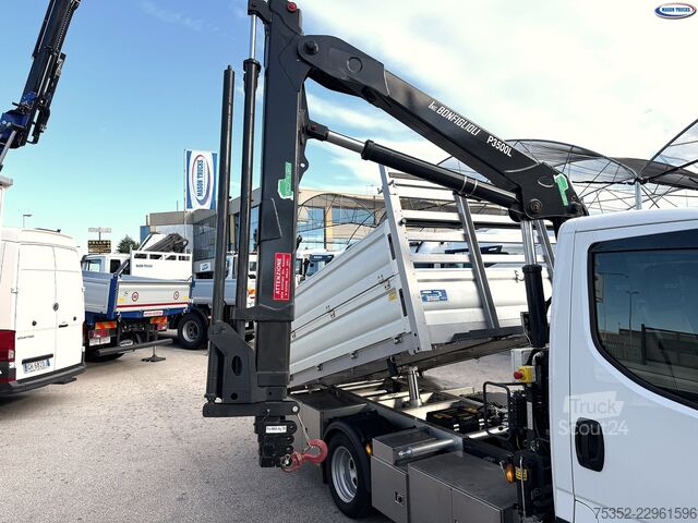 Vrachtwagen met kraanopbouw Iveco Daily 35c180