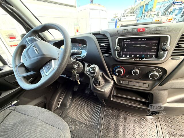 Vrachtwagen met kraanopbouw Iveco Daily 35c180