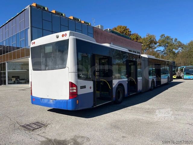 Bus à accordéon Mercedes-Benz Conecto