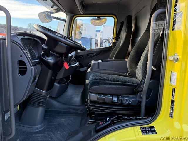 Camion bâché MERCEDES-BENZ ATEGO 818 L Getränke-FZG 4,40 m*AHK*Diff-Sperre