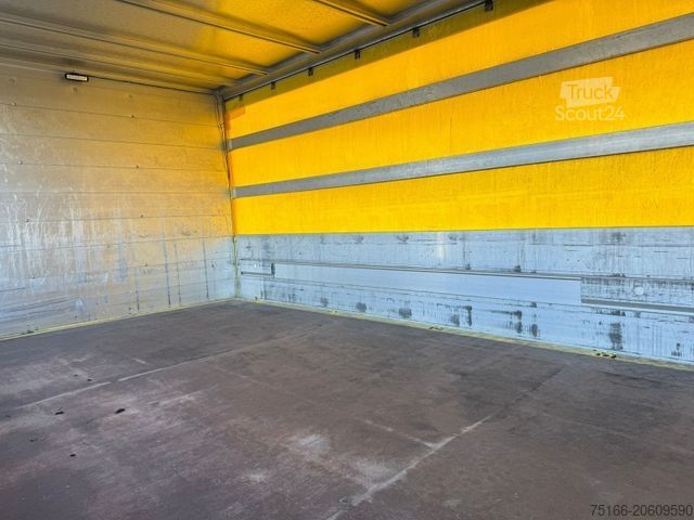 Gardinsidet varebil MERCEDES-BENZ ATEGO 818 L Getränke-FZG 4,40 m*AHK*Diff-Sperre