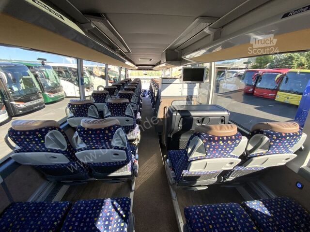 Tilausajobussi Setra S 516 HD/2