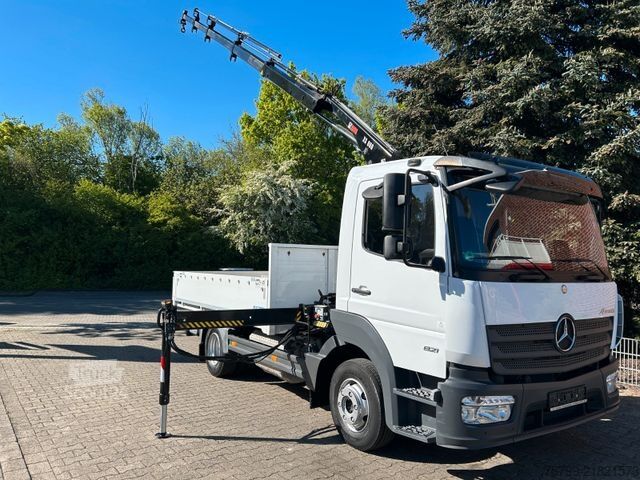 Pick-up dodávka MERCEDES-BENZ 821 Atego Pritsche mit HIAB 066D Kran