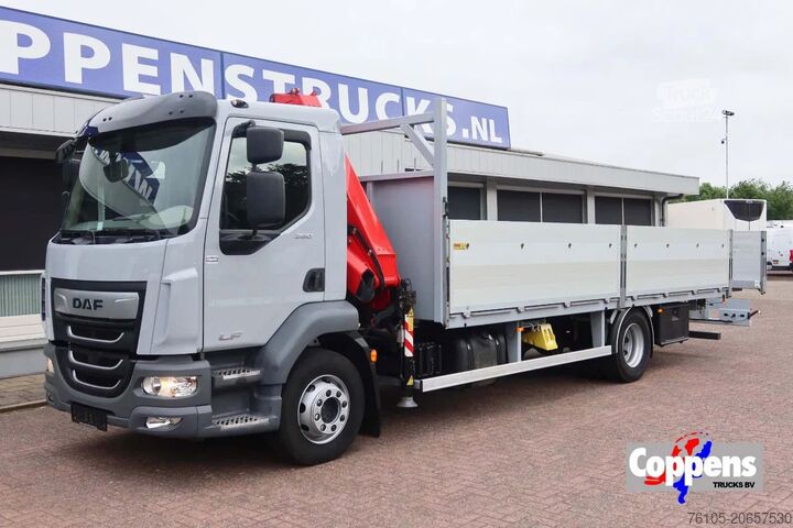 Vrachtwagen met kraan DAF LF 260 Openwagen+ Kraan Fassi F85 B023+ Radio c...