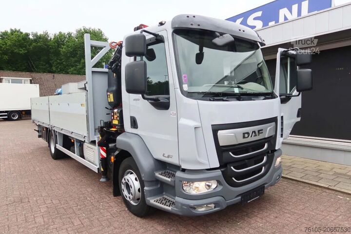 Vrachtwagen met kraan DAF LF 260 Openwagen+ Kraan Fassi F85 B023+ Radio c...