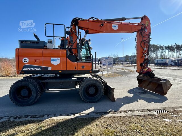 Excavator pe roți Doosan DX170W-5