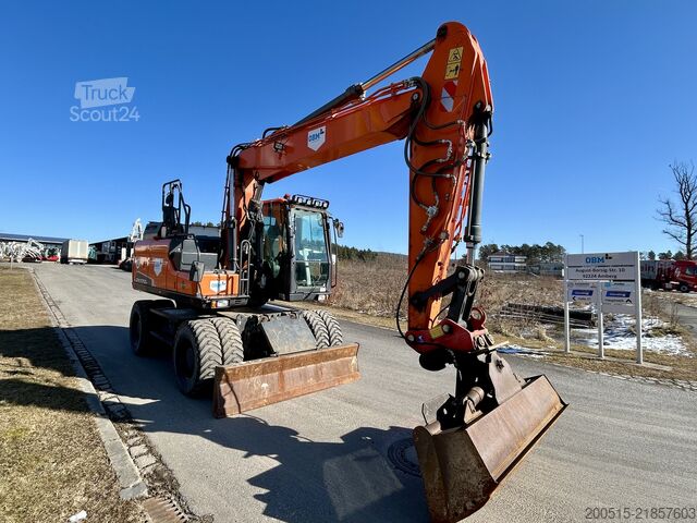Excavator pe roți Doosan DX170W-5