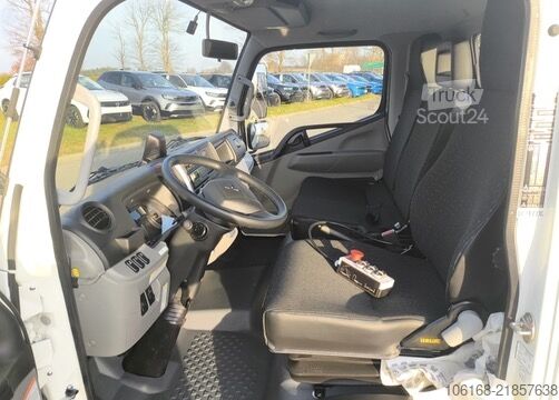 камион с кука за контейнери Fuso Canter 9C18 Abrollkipper