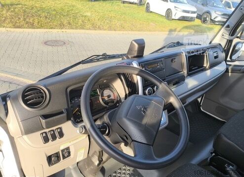 камион с кука за контейнери Fuso Canter 9C18 Abrollkipper