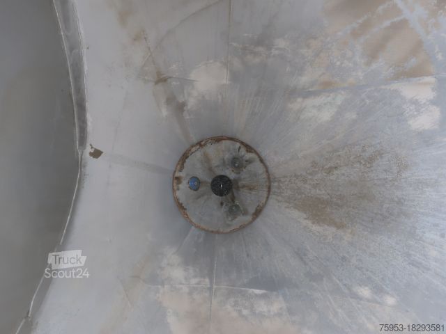 Siilon puoliperävaunu Spitzer SF 2755/4P 4 Kammer 55 m³ liegend Silo Euter