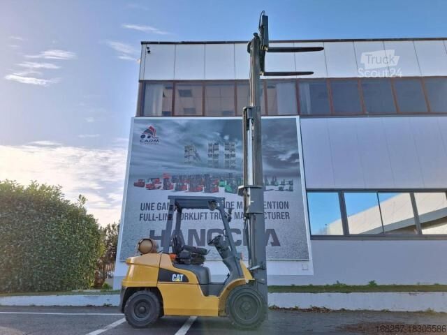 Front loader forklift Caterpillar GP30NTD