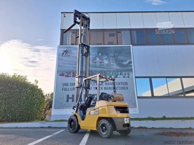 Front loader forklift Caterpillar GP30NTD