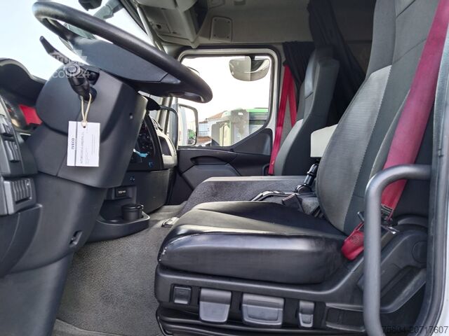 Camion refrigerato Renault D 26 WIDE