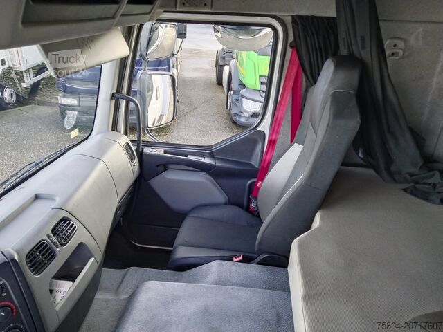 Camion refrigerato Renault D 26 WIDE