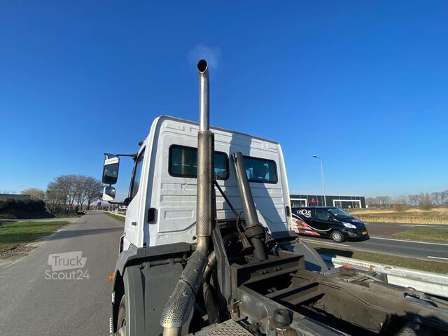 Шаси с кабина MercedesBenz AXOR 1829 4x2 chassis cab