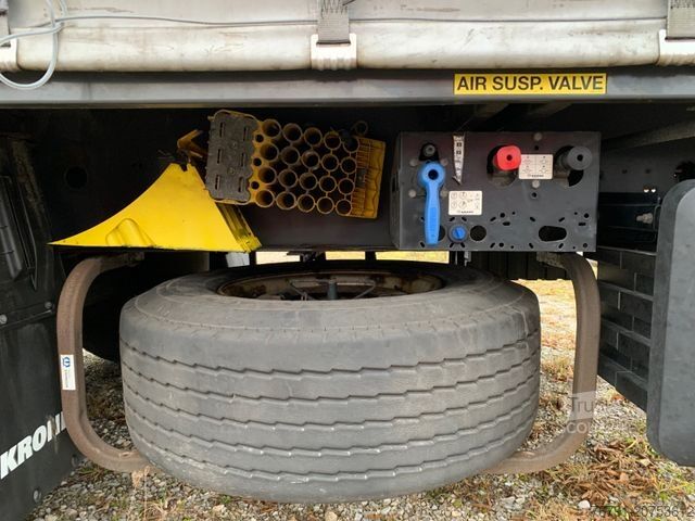 Auflieger mit Pritsche & Plane KRONE Standard_ FerryLashing_Palettenk_ SAF_ Liftachse