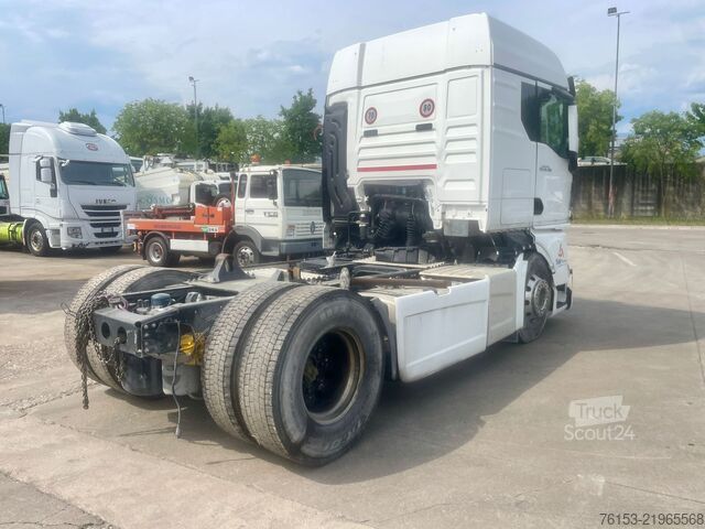 Tractor estándar MAN TGX 18.480