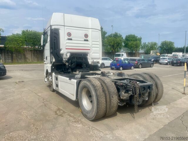 Tractor estándar MAN TGX 18.480