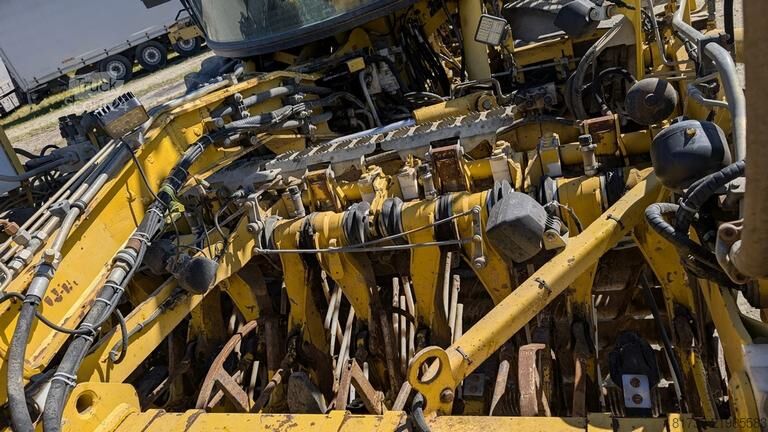 Sokerijuurikkaan puimuri Ropa TIGER V8-3 beet harvester / 6000 MTH