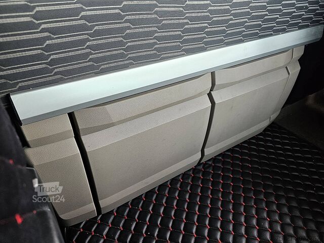 Standard-SZM DAF XG 480