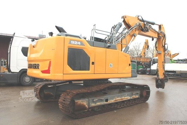 Rupsgraver LIEBHERR R924 LC VERSTELLAUSLEGER Nr.: 130