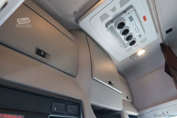 βαλίτσα DAF CF 410 Bak+Klep Dhollandia 2.000 kg Slaapcabine