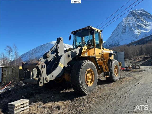 Chargeuse Volvo L90D wheel loader w/ LED lights, folding wing setu