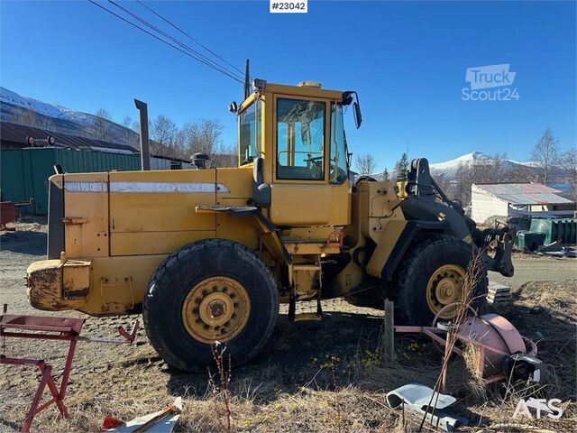 Chargeuse Volvo L90D wheel loader w/ LED lights, folding wing setu