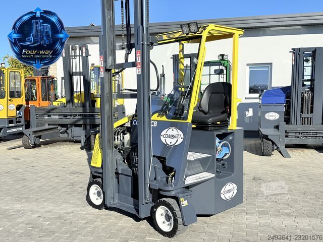 четырёхсторонний автопогрузчик Combilift C3000CB GAS TRIPLEX 4900 POSITIONER