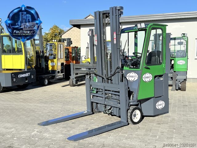 Carrello elevatore a 4 direzioni Combilift C2500CB DIESEL TRIPLEX 6000 POSITIONER