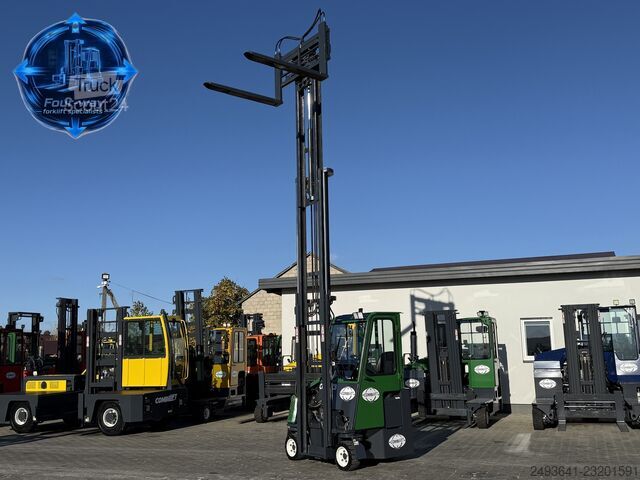 Carrello elevatore a 4 direzioni Combilift C2500CB DIESEL TRIPLEX 6000 POSITIONER