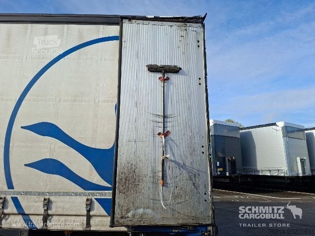 مقطورة نصفية مفتوحة مع قماش مشمع Schmitz Cargobull Curtainsider Mega Getränke