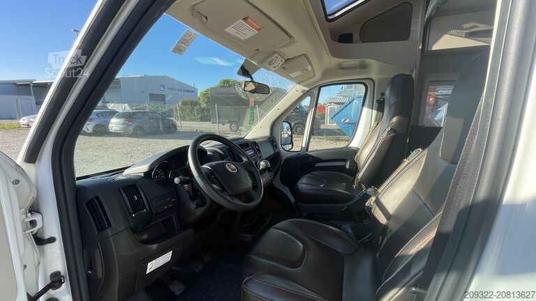 напівінтегрований кемпер Fiat Ducato Carasuite 650 MF 5 | 5 Posti Letto | Semintegrato