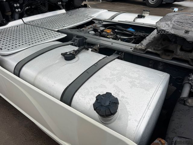 Standard tractor unit DAF XF 480 * RETARDER * SUPER SPCA CAP * 2 X TANK *