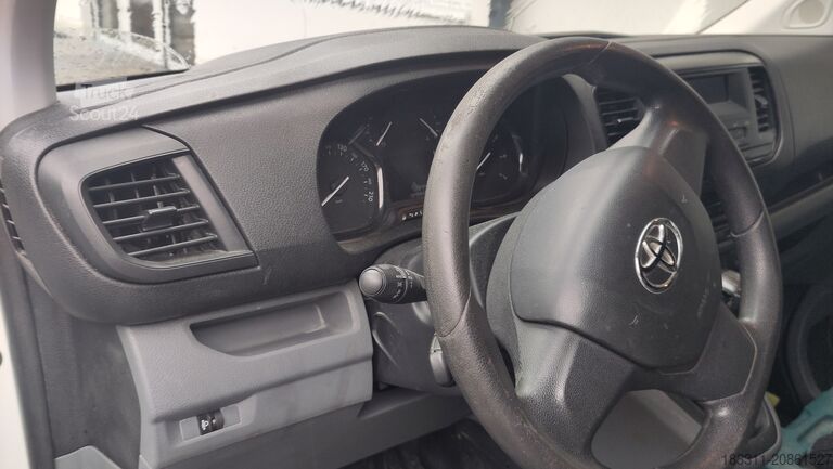 Hosszú dobozos pótkocsi Toyota Pro Ace 2,0 D-4D 120 L2 Lang