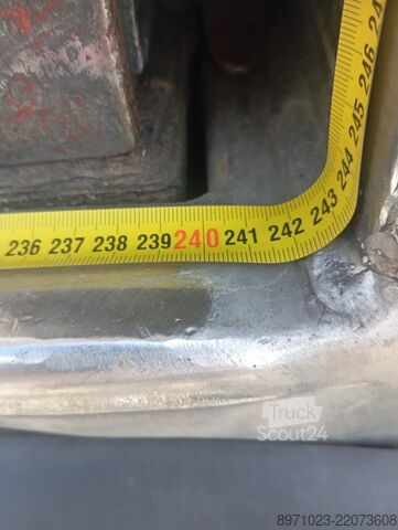 Camion avec lit à rideaux latéraux MAN TG 18.320 F