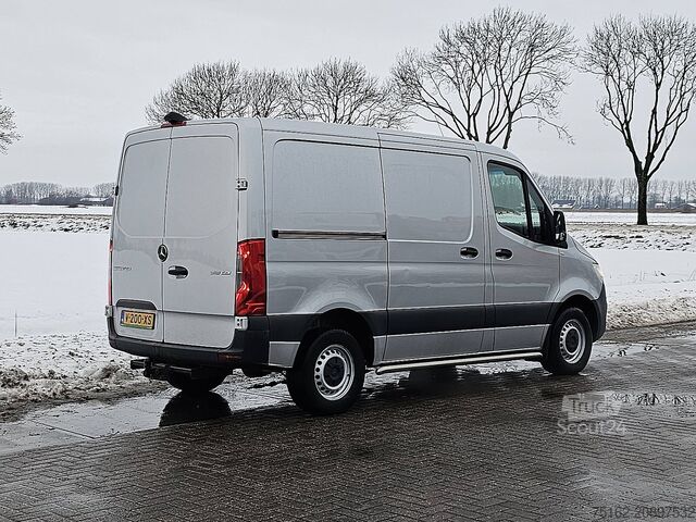 Aukšto stogo universalas MERCEDES-BENZ SPRINTER 316 CDI AUT. L1H1