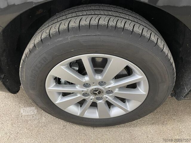 Kleinbus Mercedes-Benz EQT 200 Lang 7SItze LED Premium MBUX Klapptische