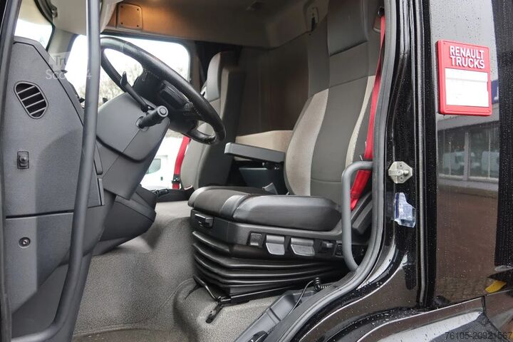 Kuffert Renault D240 Bak met deuren + Klep 2.000 kg. Automaat. ...