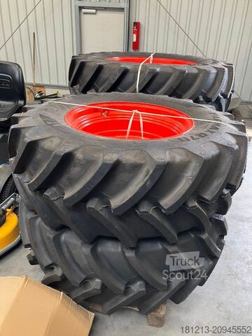 Jordbruksmaskin Kock + SOHN 2 x 480/70R30