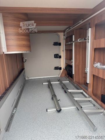 Integrētais kemperis KNAUS Sun i 700 LEG