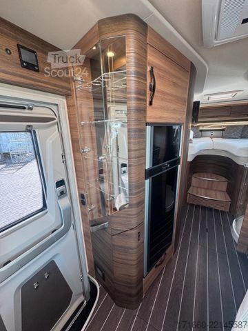 Integrētais kemperis KNAUS Sun i 700 LEG