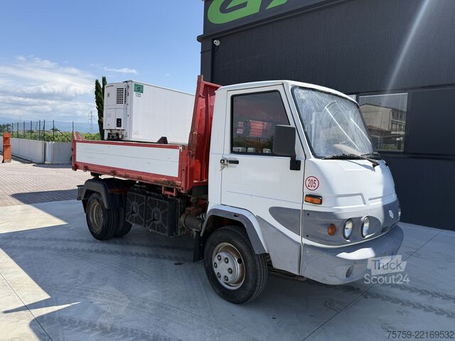 Furgone ribaltabile a tre lati Effedi 35.75 Kipper blattgefedert Manualgetrieb