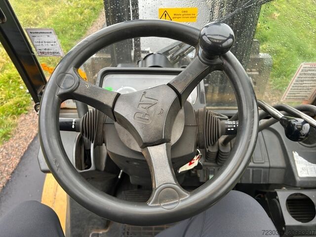 Frontlastare truck Caterpillar DP35N